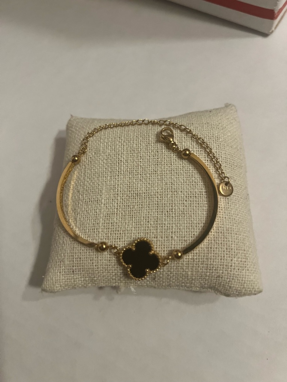 Stainless steel Women's Bracelet with Black Clover Accent